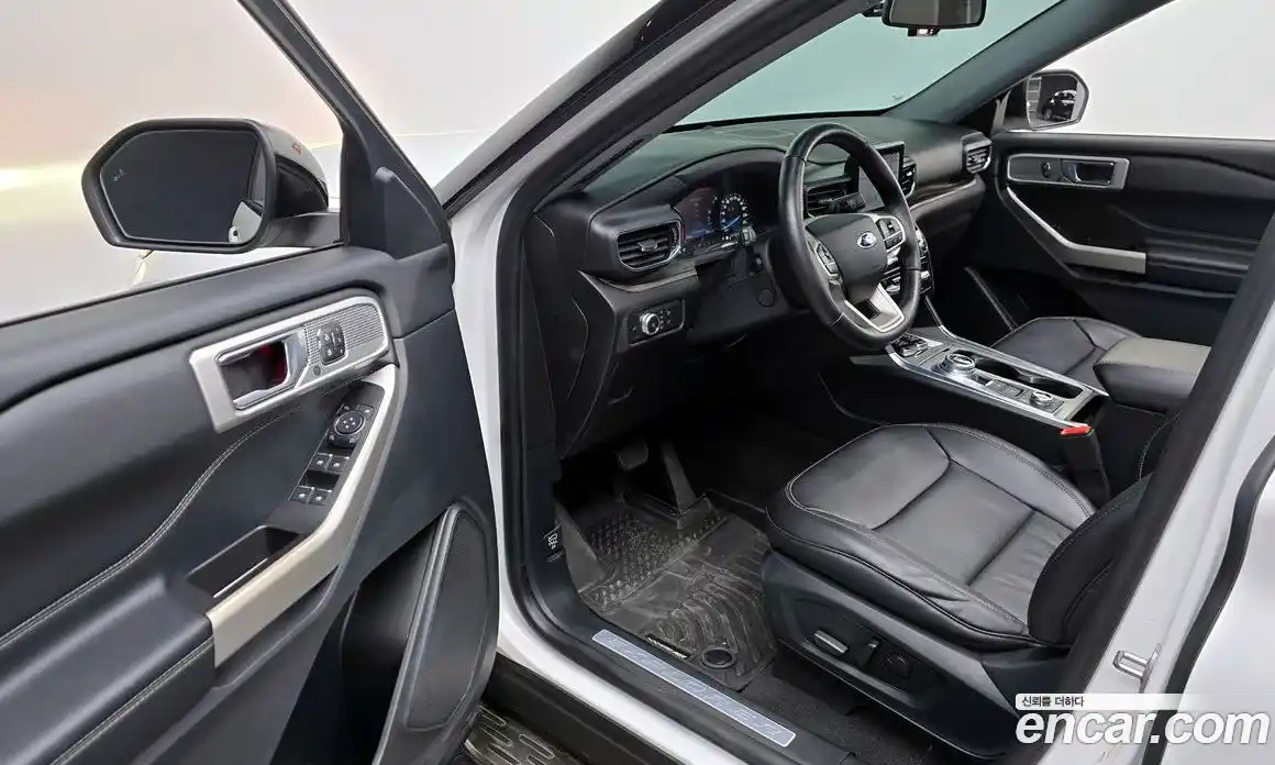 Ford Explorer 2021 2.3 Автомат в Москве № 255531, фото 11