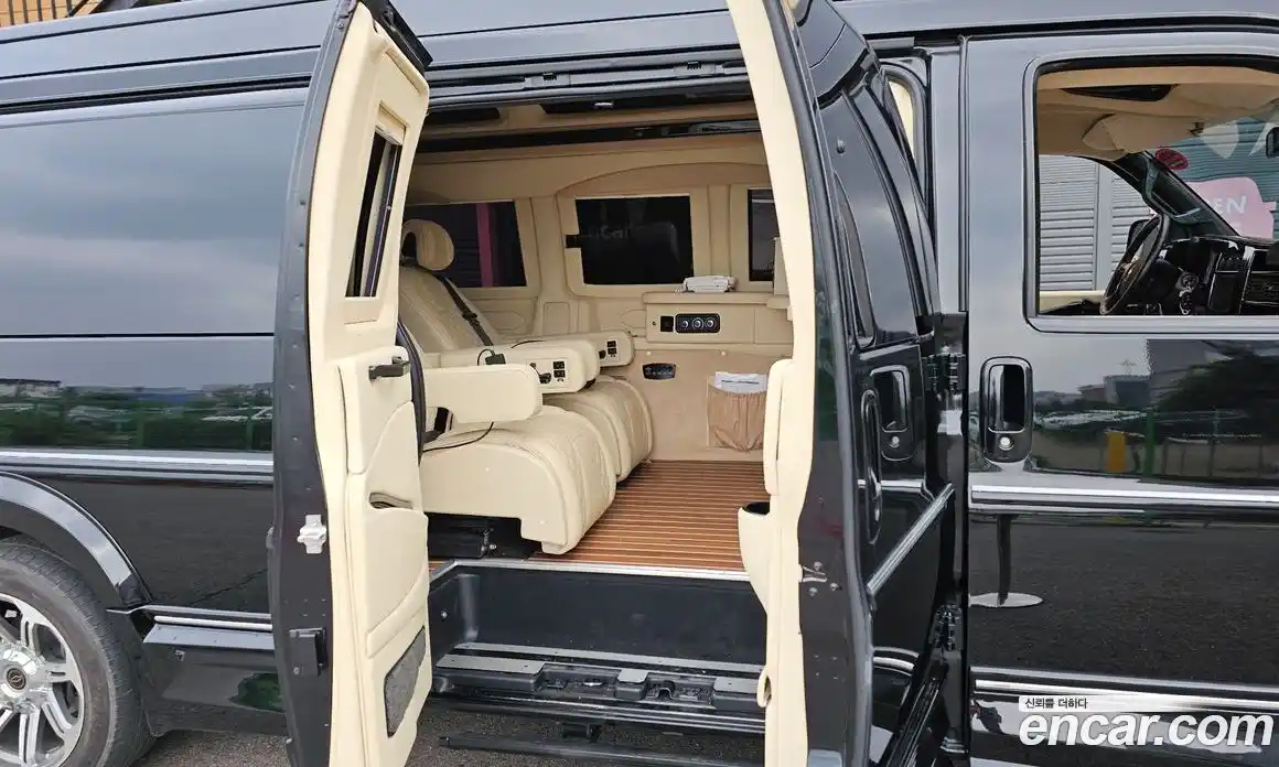 Chevrolet Express Van 2017 6.0 Автомат в Москве № 260298, фото 12