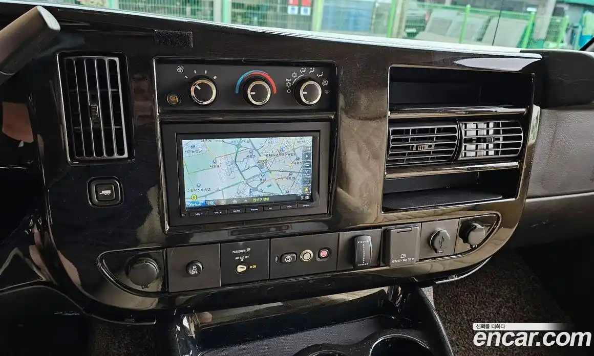 Chevrolet Express Van 2017 6.0 Автомат в Москве № 260298, фото 14