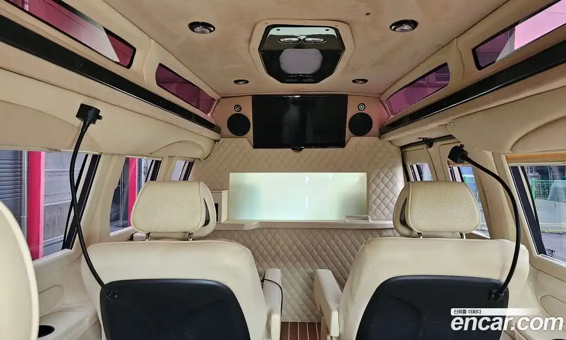 Chevrolet Express Van 2017 6.0 Автомат в Москве № 260298, фото 19