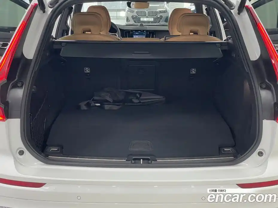 Volvo XC60 2025 2.0 Автомат в Москве № 270070, фото 12