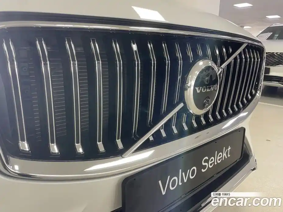 Volvo XC60 2025 2.0 Автомат в Москве № 270070, фото 14