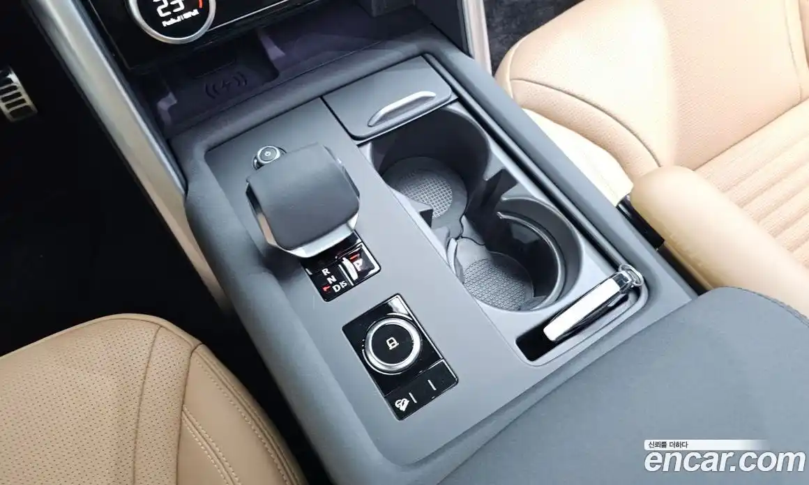 Land Rover Discovery 2025 3.0 Автомат в Москве № 271169, фото 6