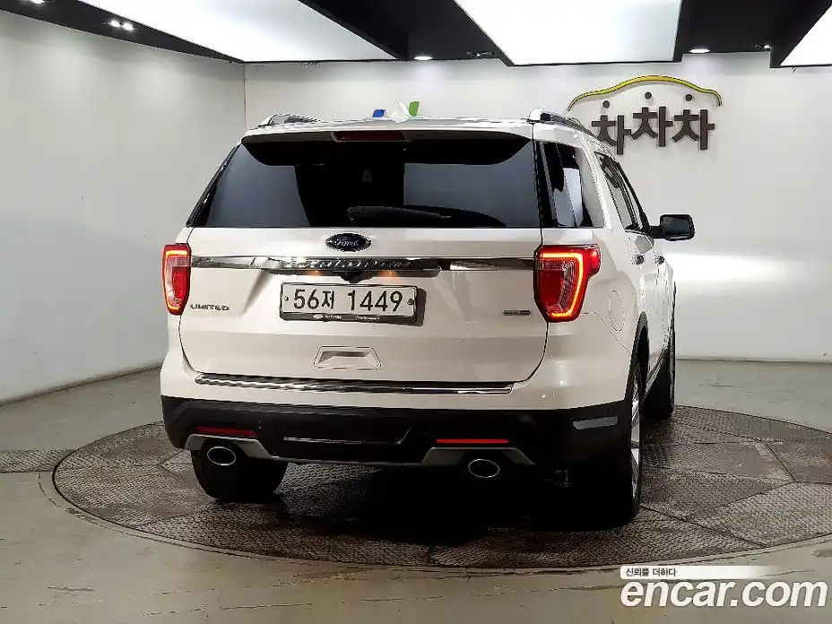 Ford Explorer 2019 2.3 Автомат в Москве № 281962, фото 4