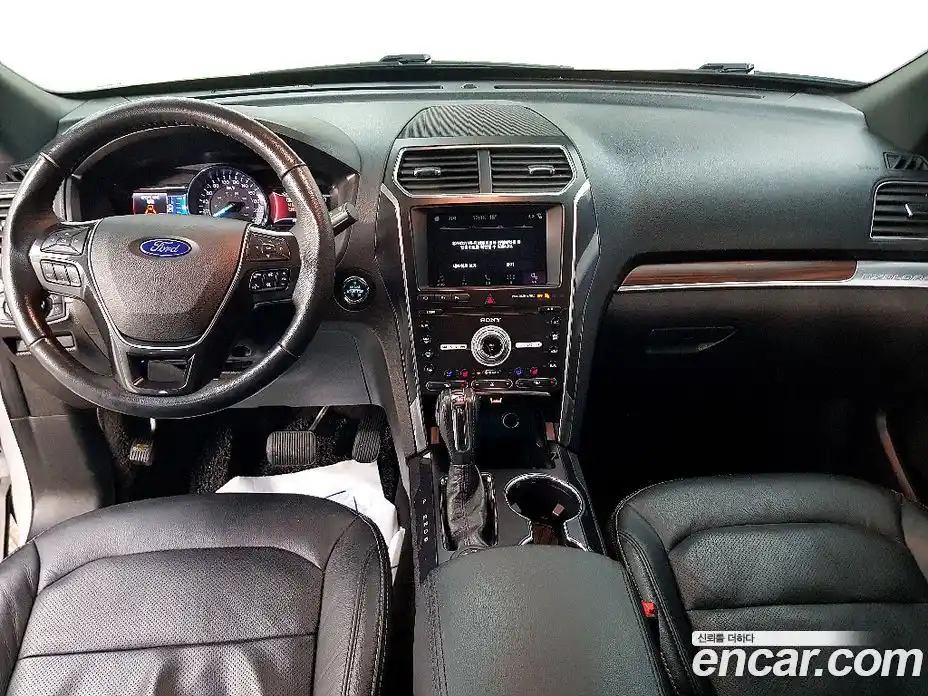 Ford Explorer 2019 2.3 Автомат в Москве № 281962, фото 7