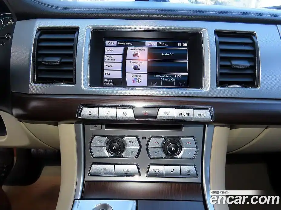 Jaguar XF 2013 2.0 Автомат в Москве № 283488, фото 12