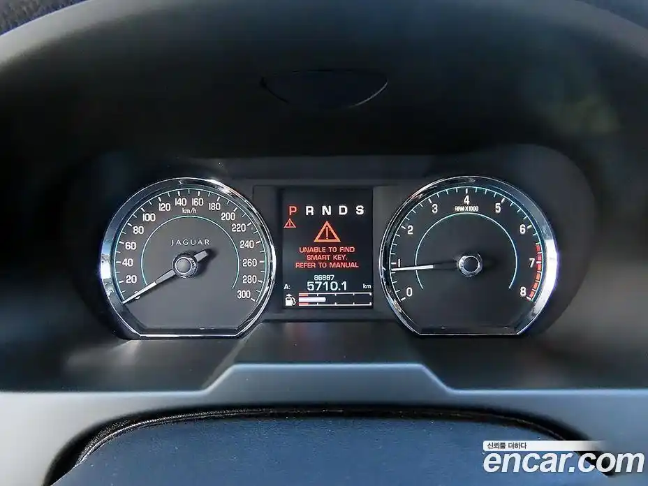 Jaguar XF 2013 2.0 Автомат в Москве № 283488, фото 9