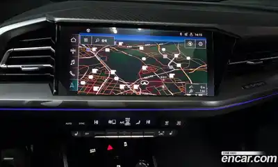 Audi Q4 e-tron 2023 0.2 Автомат в Москве № 292829, миниатюра 3