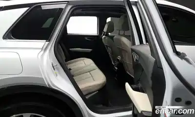 Audi Q4 e-tron 2023 0.2 Автомат в Москве № 292829, миниатюра 5