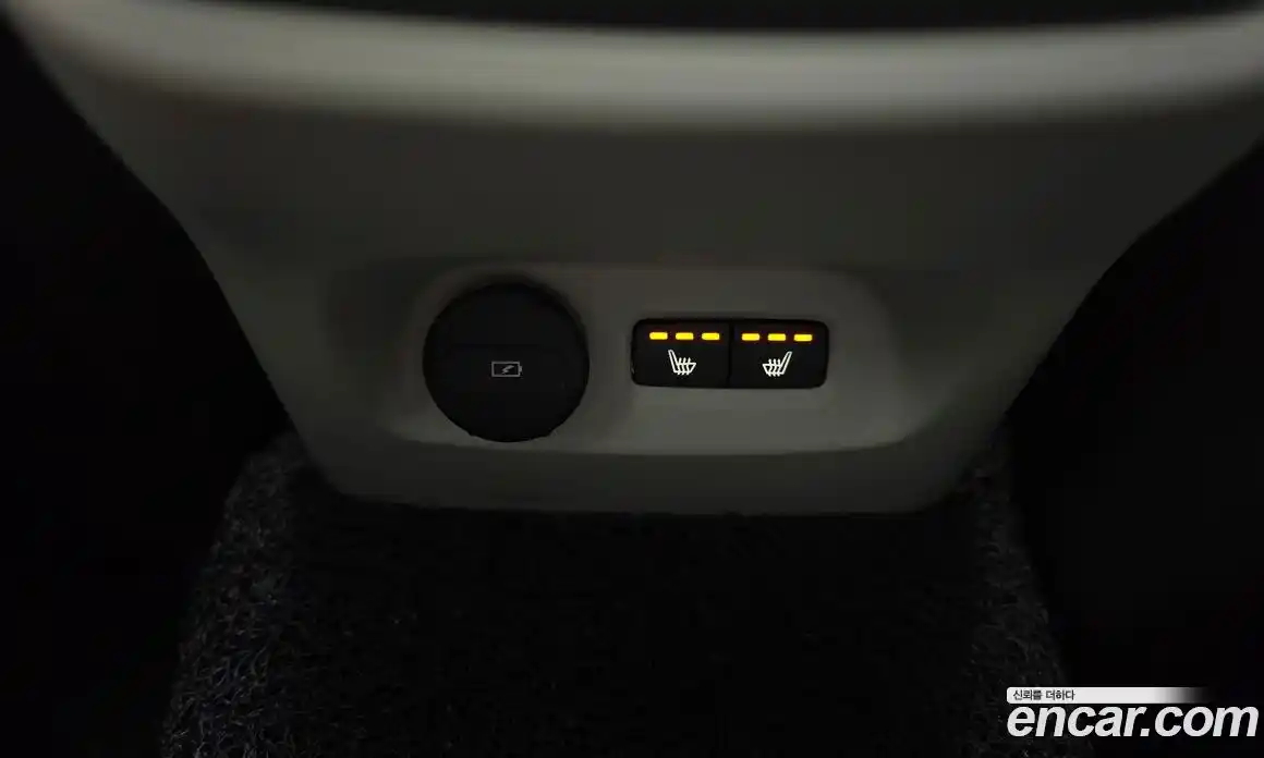 Volvo XC40 2023 2.0 Автомат в Москве № 293719, фото 14