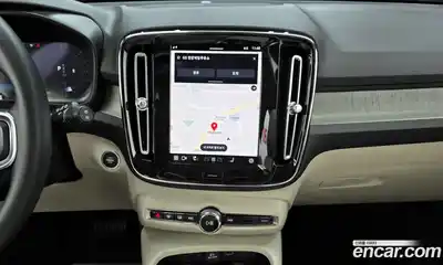 Volvo XC40 2023 2.0 Автомат в Москве № 293719, миниатюра 2