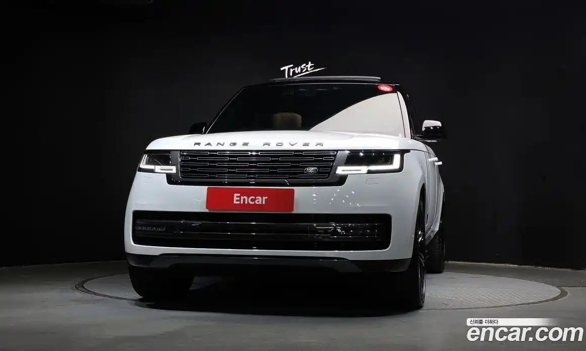 Land Rover Range-Rover 2025 4.4 Автомат в Москве № 298035, фото 13