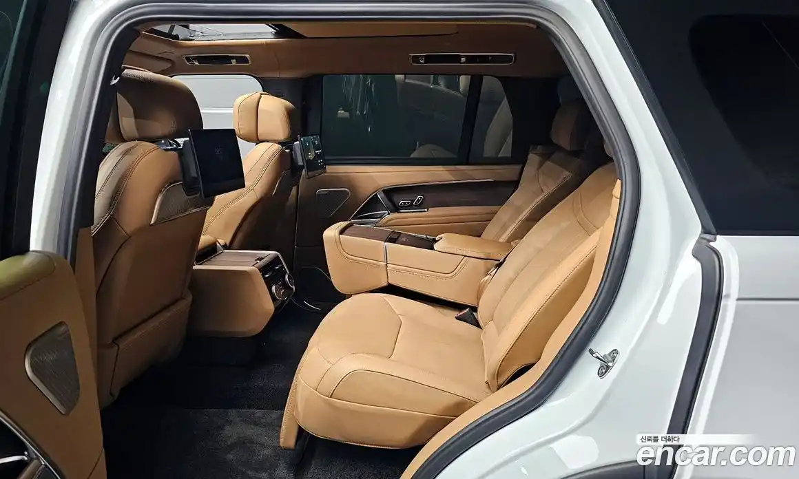 Land Rover Range-Rover 2025 4.4 Автомат в Москве № 298035, фото 14