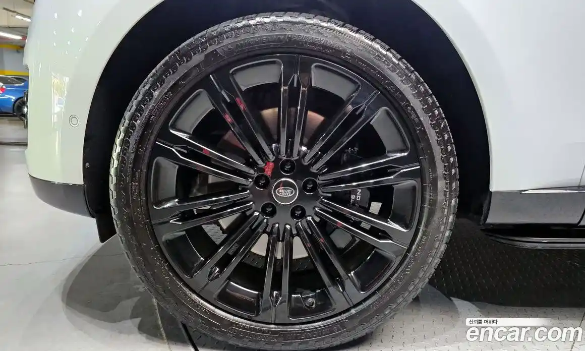 Land Rover Range-Rover 2025 4.4 Автомат в Москве № 298035, фото 16