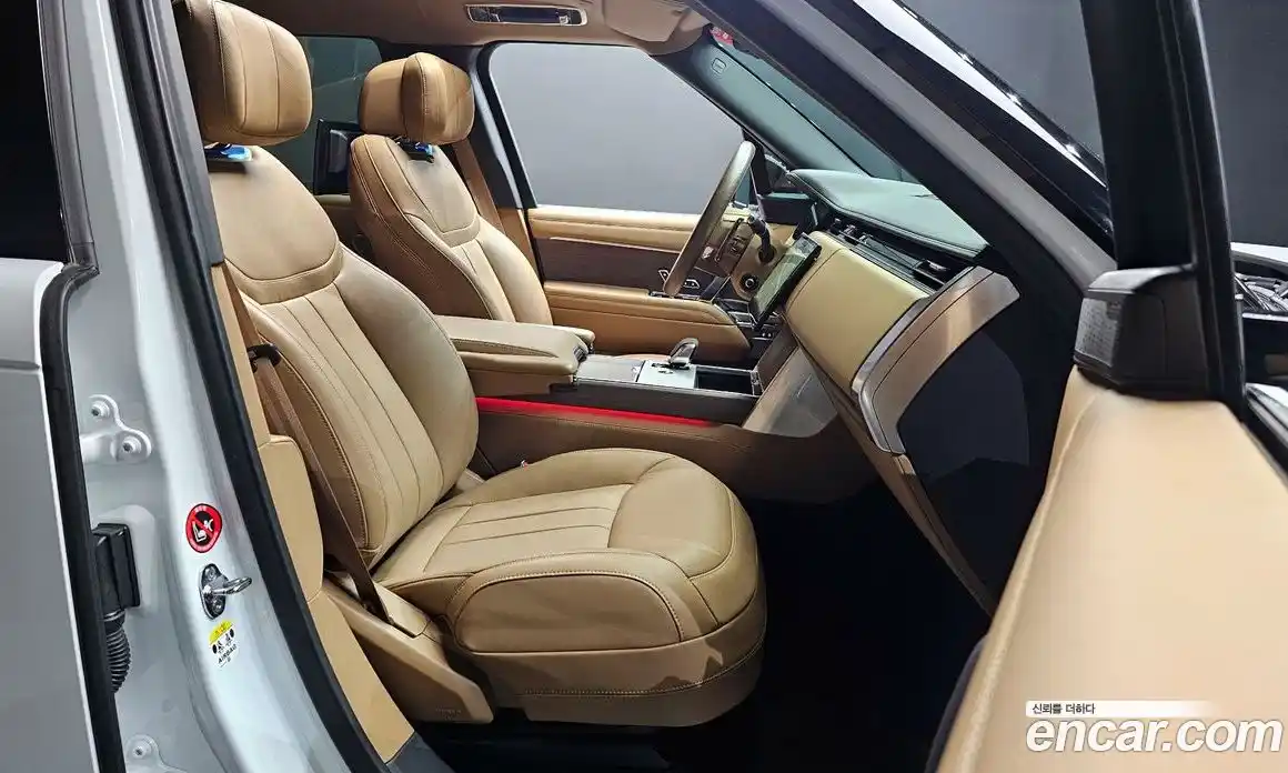 Land Rover Range-Rover 2025 4.4 Автомат в Москве № 298035, фото 2