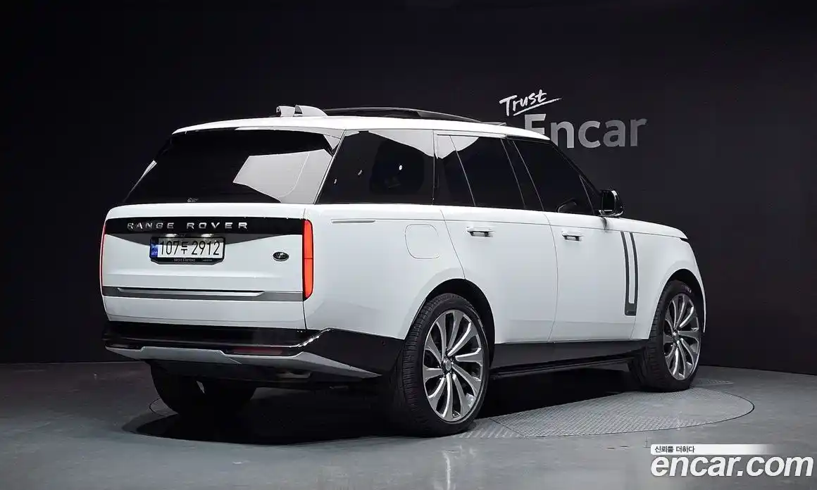 Land Rover Range-Rover 2023 4.4 Автомат в Москве № 298223, фото 19