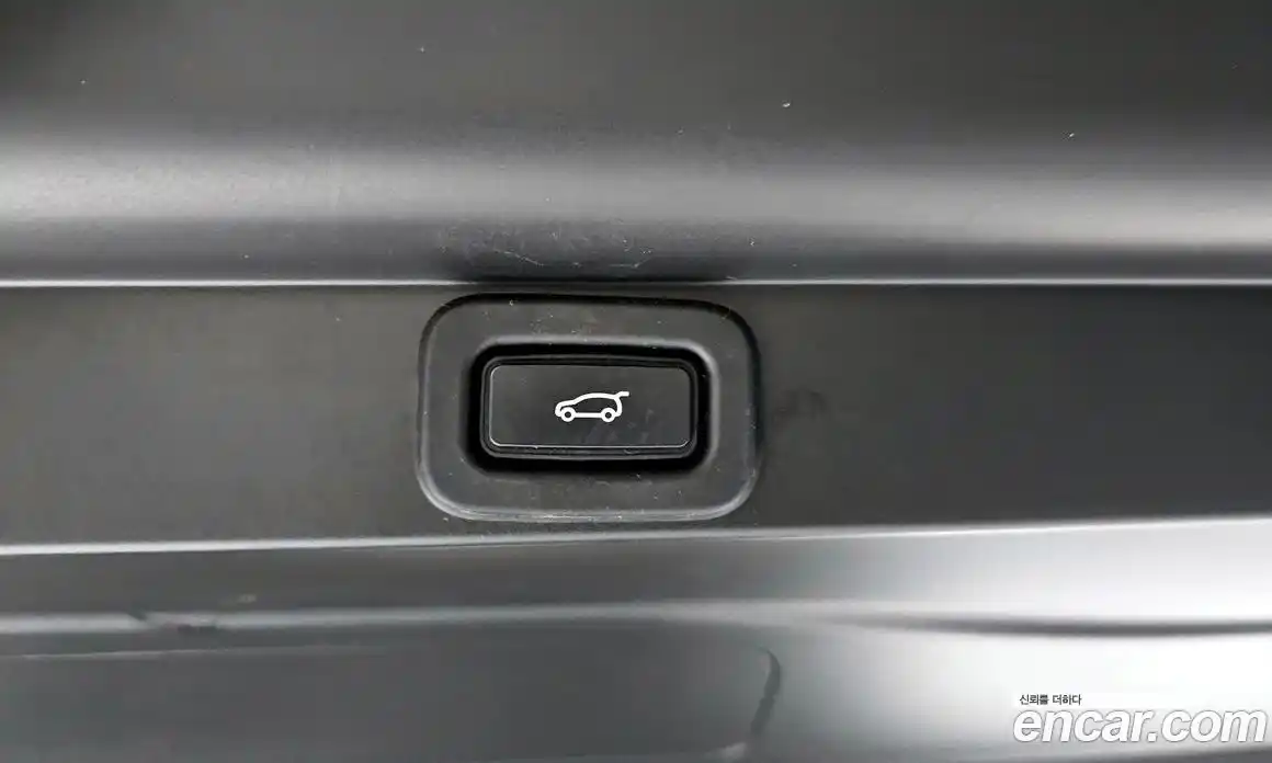 Land Rover Range-Rover 2023 4.4 Автомат в Москве № 298223, фото 2