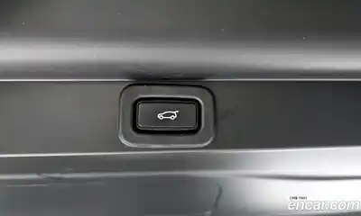 Land Rover Range-Rover 2023 4.4 Автомат в Москве № 298223, миниатюра 2