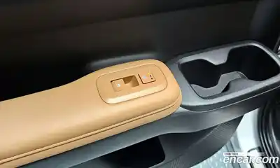 Hyundai Santa Fe 2024 1.6 Автомат в Москве № 300880, миниатюра 3