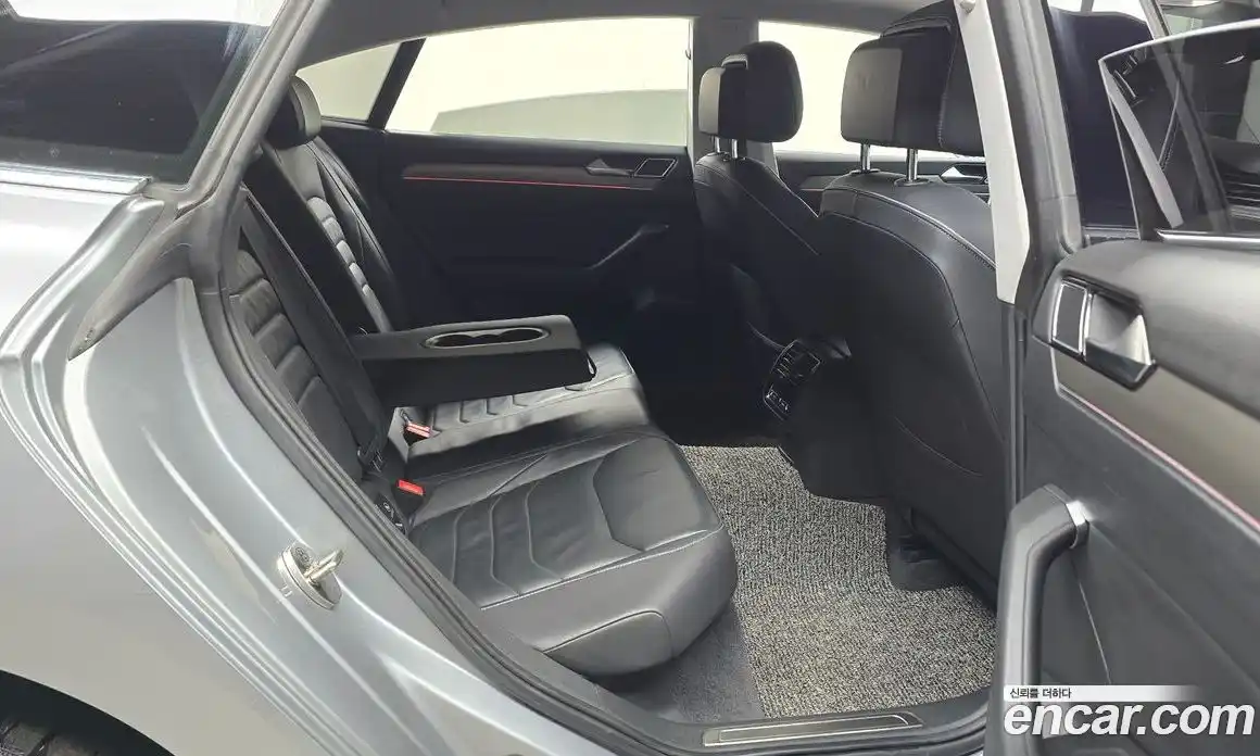 Volkswagen Arteon 2019 2.0 Автомат в Москве № 301090, фото 5