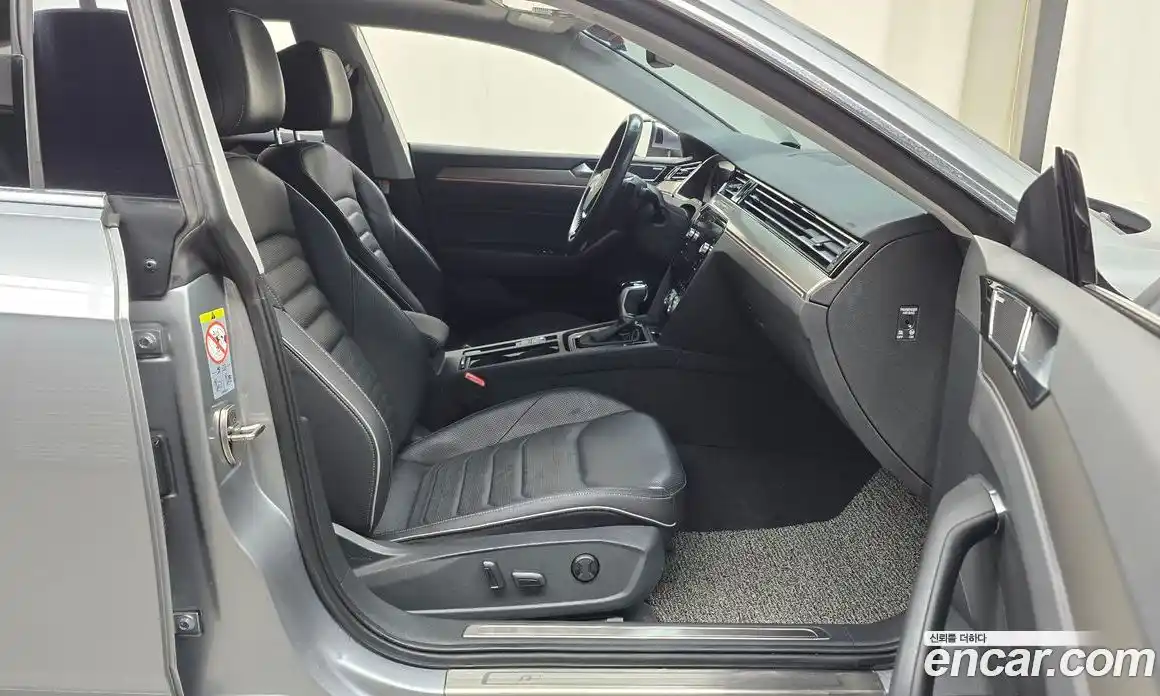 Volkswagen Arteon 2019 2.0 Автомат в Москве № 301090, фото 7