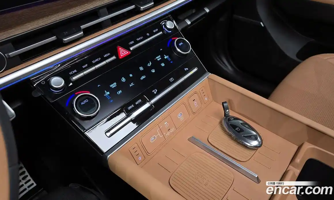 Hyundai Santa Fe 2024 1.6 Автомат в Москве № 318317, фото 7