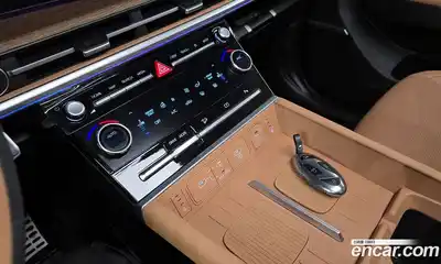 Hyundai Santa Fe 2024 1.6 Автомат в Москве № 318317, миниатюра 7