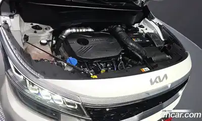 Kia Seltos 2023 1.6 Автомат в Москве № 320922, миниатюра 2