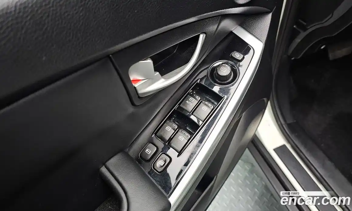 SsangYong Korando 2016 2.2 Автомат в Москве № 33440, фото 3