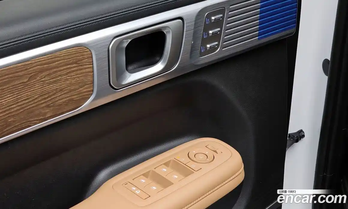 Hyundai Santa Fe 2024 1.6 Автомат в Москве № 336132, фото 13