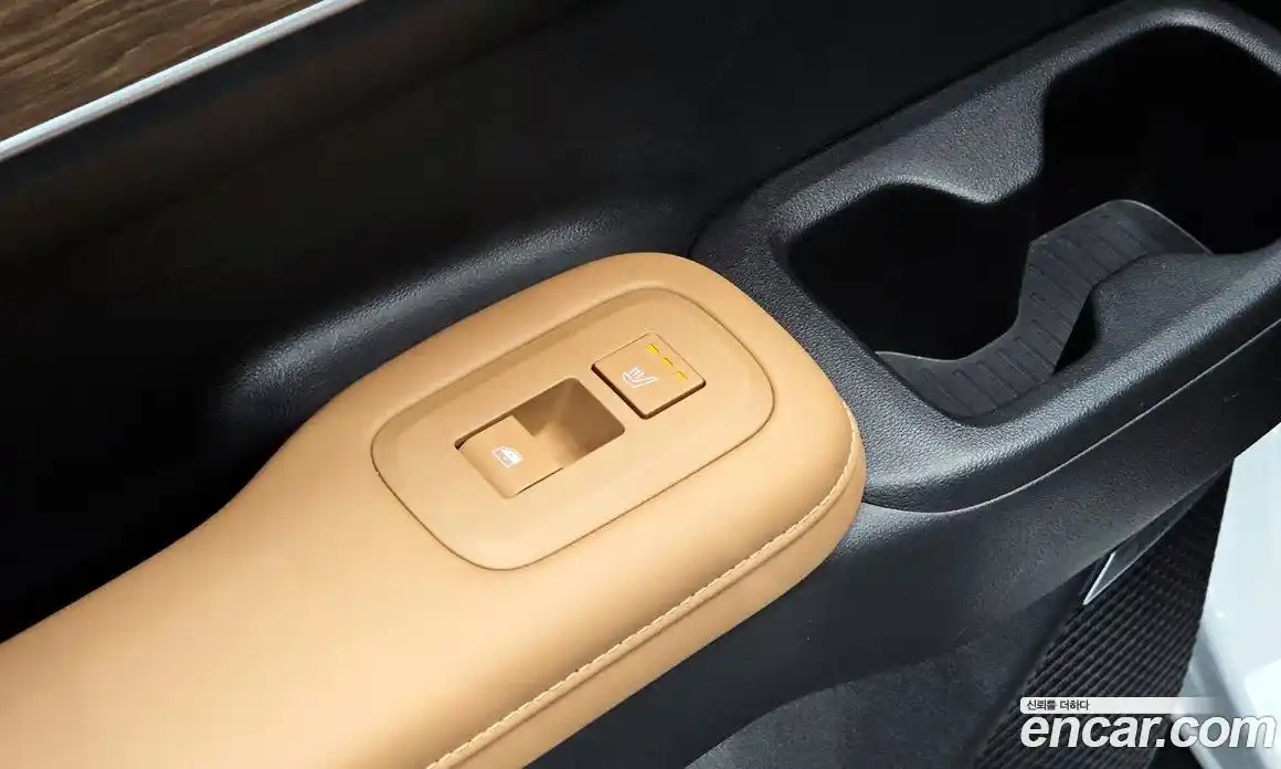 Hyundai Santa Fe 2024 1.6 Автомат в Москве № 336132, фото 18