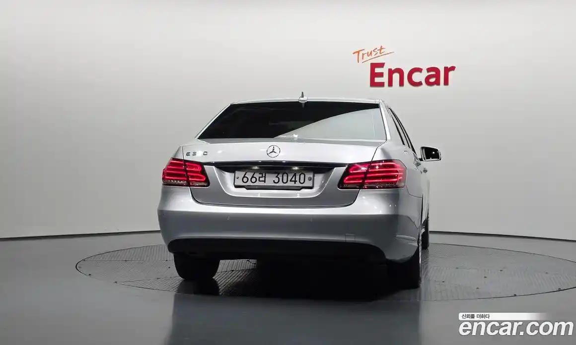 Mercedes-Benz E-Class 2014 3.5 Автомат в Москве № 342710, фото 15