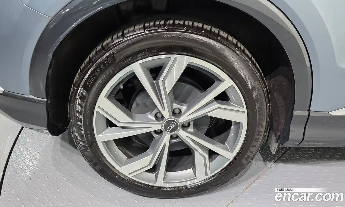 Audi Q4 e-tron 2022 0.2 Автомат в Москве № 343241, фото 2