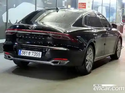 Hyundai Grandeur 2022 2.4 Автомат в Москве № 356257, миниатюра 4