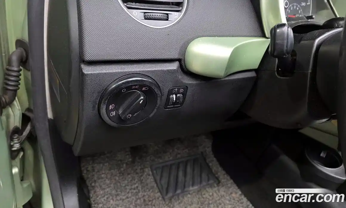 Volkswagen Beatle 2007 2.0 Автомат в Москве № 358230, фото 17