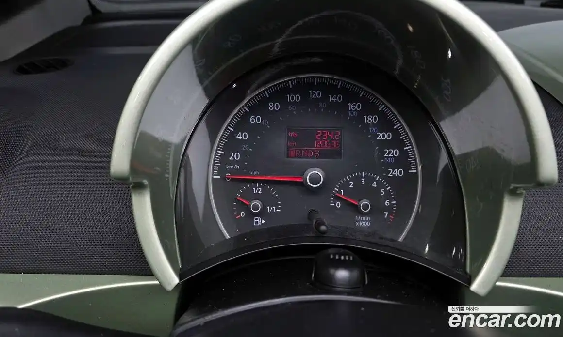 Volkswagen Beatle 2007 2.0 Автомат в Москве № 358230, фото 8