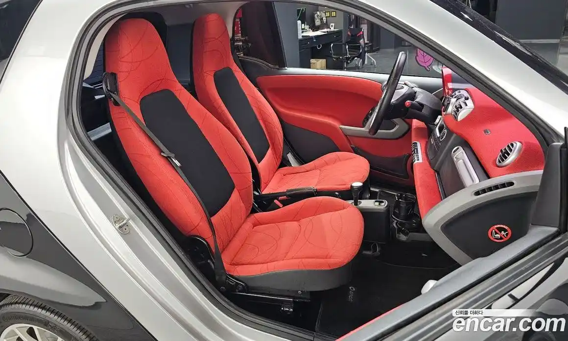 Smart Fortwo 2011 1.0 Автомат в Москве № 361014, фото 11