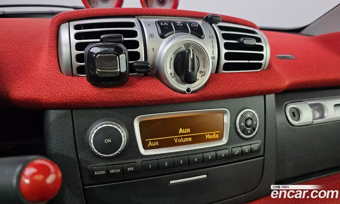 Smart Fortwo 2011 1.0 Автомат в Москве № 361014, фото 16