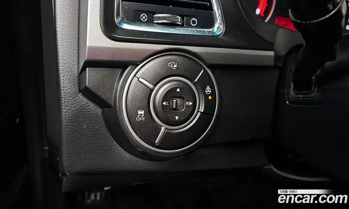 SsangYong Korando 2016 2.0 Автомат в Москве № 369427, фото 17