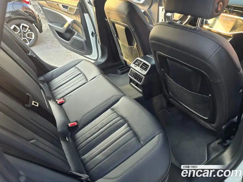 Audi A6 2021 2.0 Автомат в Москве № 373495, фото 14