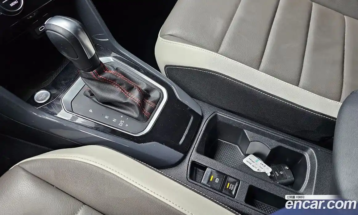 Volkswagen T-Roc 2021 2.0 Автомат в Москве № 383299, фото 9