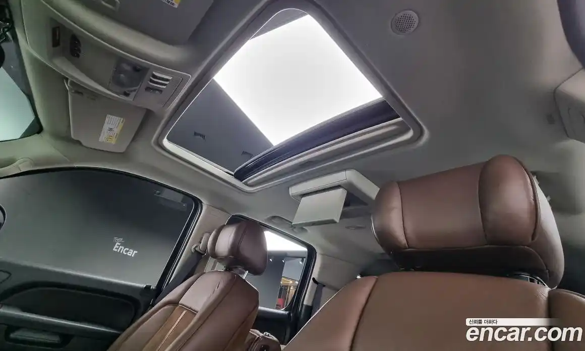 Chevrolet Surburban 2013 5.3 Автомат в Москве № 403924, фото 11