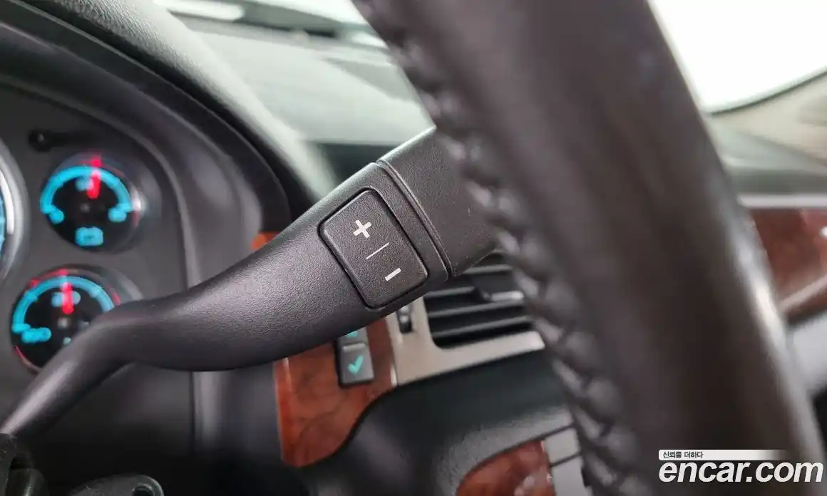 Chevrolet Surburban 2013 5.3 Автомат в Москве № 403924, фото 9