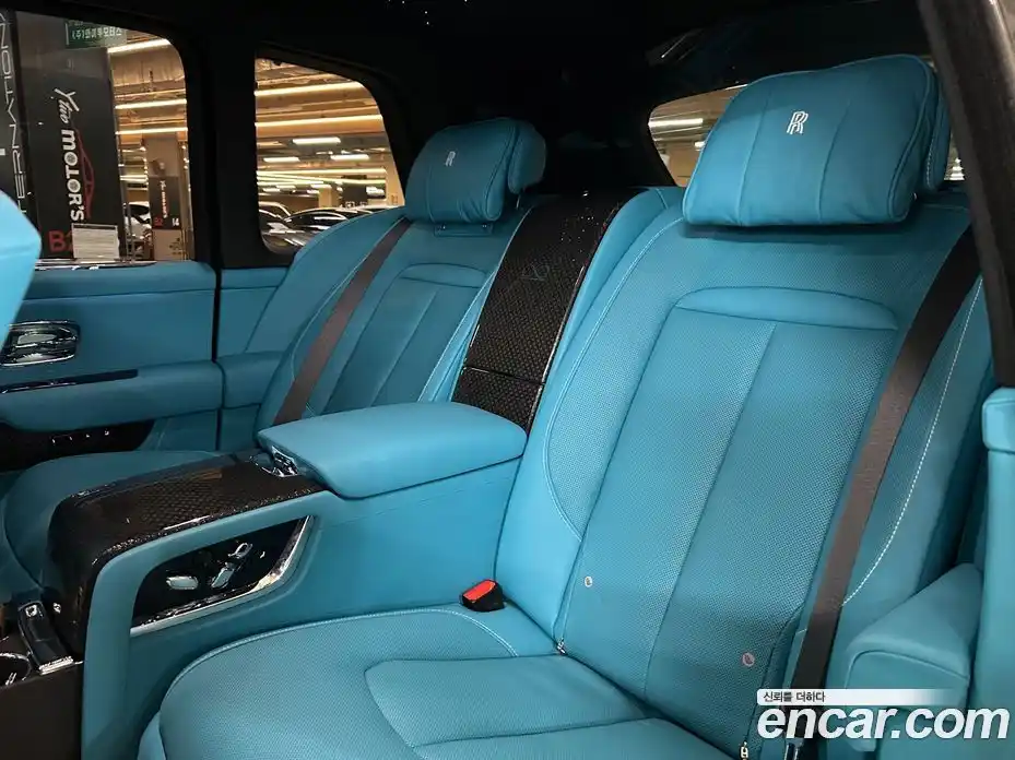 Rolls-Royce Cullinan 2023 6.7 Автомат в Москве № 407325, фото 11