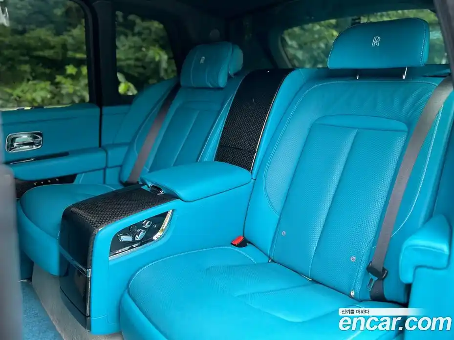 Rolls-Royce Cullinan 2023 6.7 Автомат в Москве № 407325, фото 17
