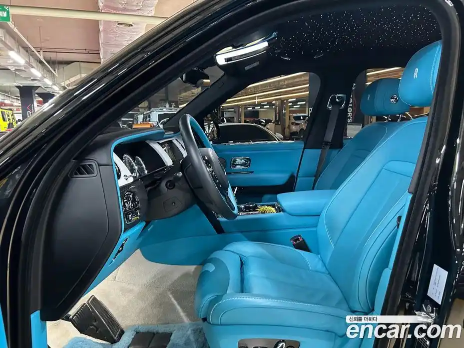 Rolls-Royce Cullinan 2023 6.7 Автомат в Москве № 407325, фото 9