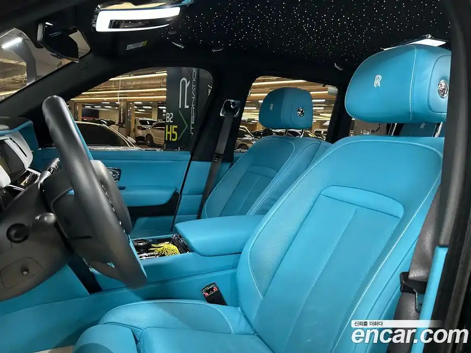 Rolls-Royce Cullinan 2023 6.7 Автомат в Москве № 407325, фото 10