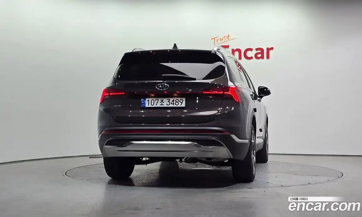 Hyundai Santa Fe 2023 2.5 Автомат в Москве № 449472, фото 4