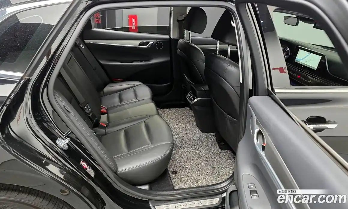 Hyundai Grandeur 2022 2.5 Автомат в Москве № 449796, фото 12