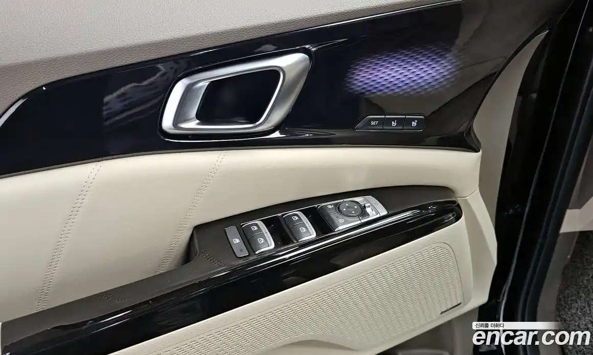 Kia Canival 2023 2.2 Автомат в Москве № 451490, фото 17